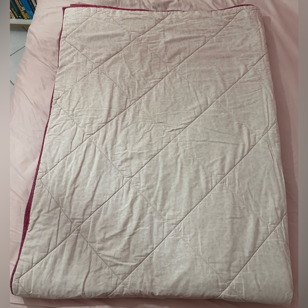 VINTAGE VICTORIA’S SECRET PINK “SO MUCH LOVE SO LITTLE TIME” QUILT - Picture 13 of 16